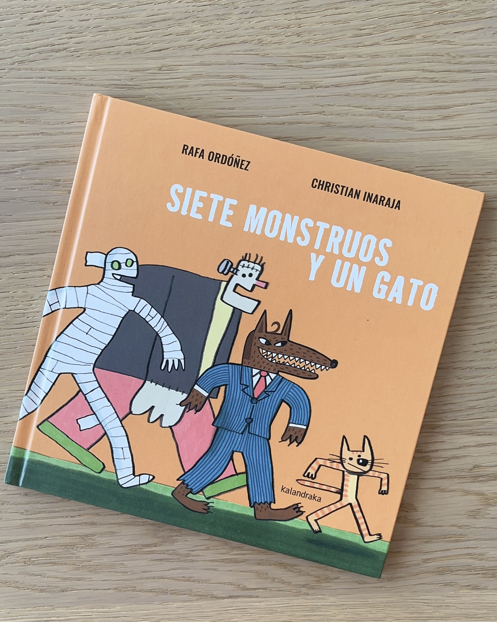 Siete Monstruos Y Un Gato